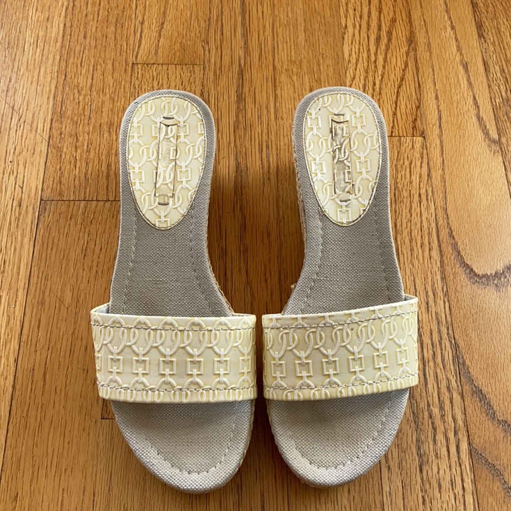 Nine West Women’s wedge sandals